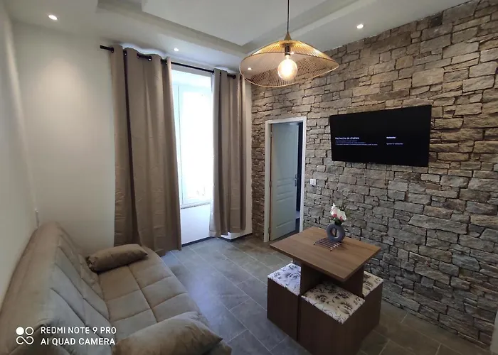 Briloc Centre Apartment